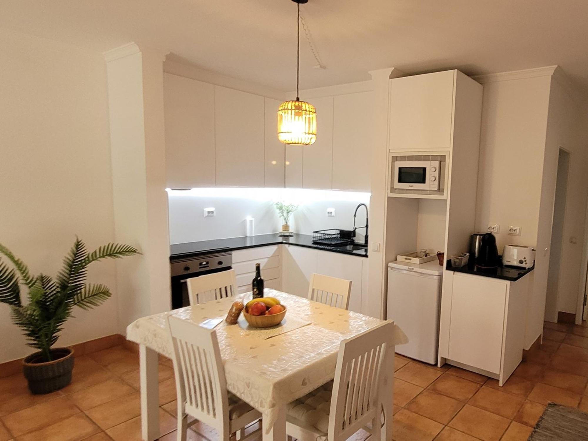 Apartment Vila Mos In Porto Mos Beach Lagos Buitenkant foto